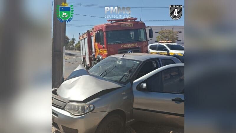 Imagem de compartilhamento para o artigo Motorista bate carro em poste e foge em Chapadão do Sul da MS Todo dia